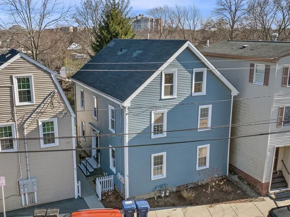 99 Mason St APT 2, Salem, MA 01970