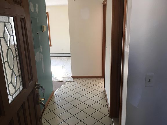 Upper entrance into apartment