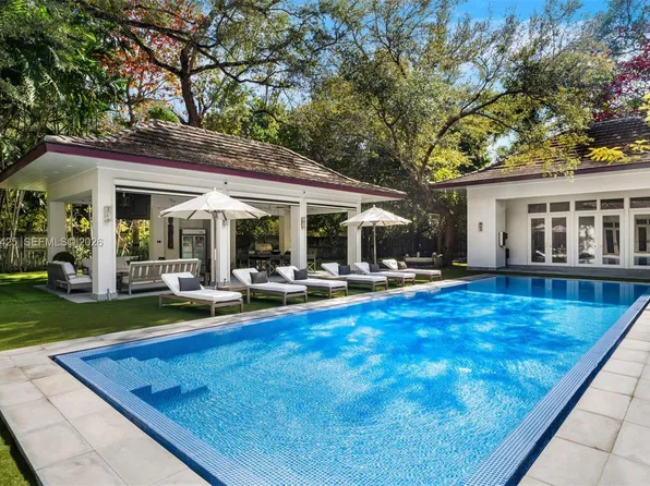 4100 Kiaora St, Miami, FL 33133