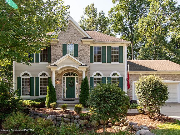 2nd image of 6740 English Oak Dr