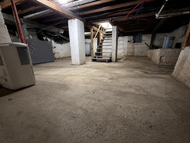 55 Four Mile Rd — Photo 23