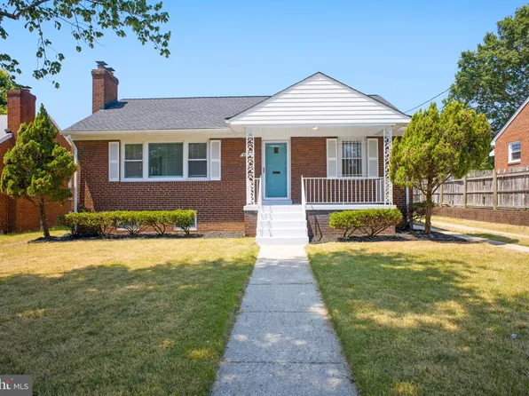 4700 25th St, Mount Rainier, MD 20712