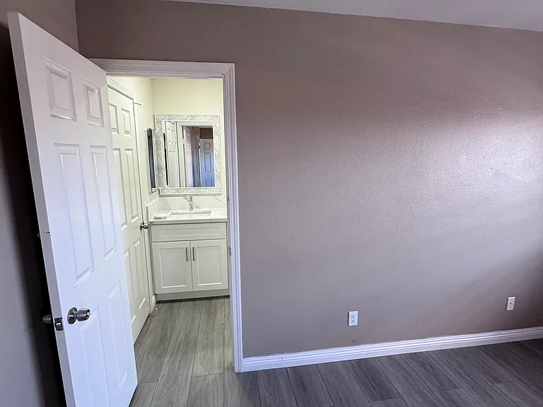 12897 Ralston Cir — Photo 15