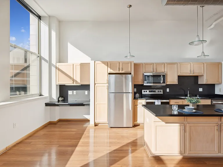 Boston Lofts — Photo 1