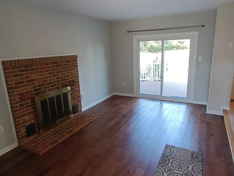 345 Silver Ridge Dr — Photo 8