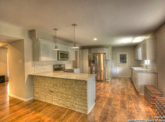 4th image of 9506 Mider Dr