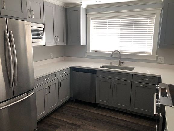 4th image of 1132 Warburton Ave