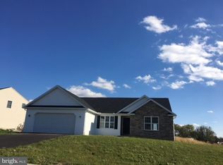 335 Luisa Ct, Shoemakersville, PA 19555