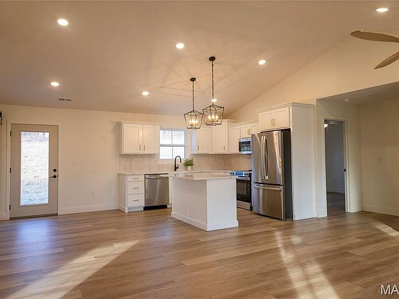 5th image of 13505 Council Ln