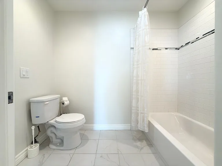 4513 Cove Dr #12 — Photo 21