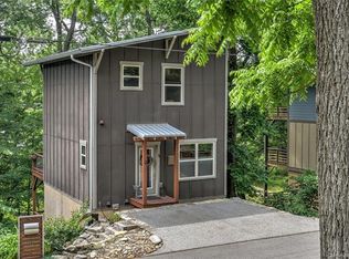 32 Moore Ave, Asheville, NC 28806