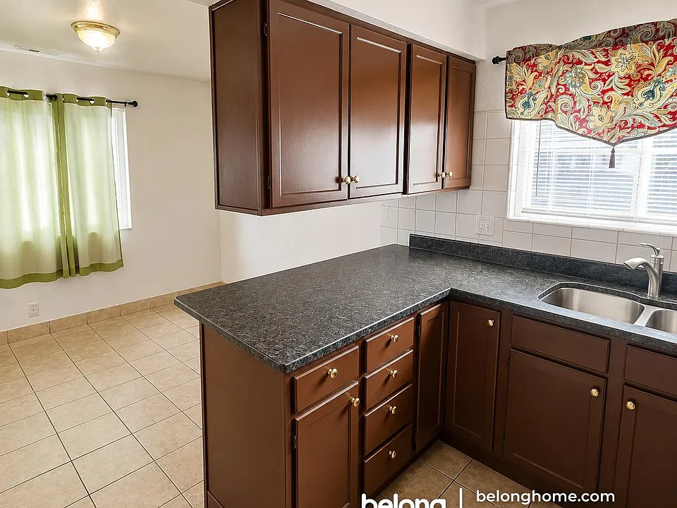 231 S Montgomery St #2