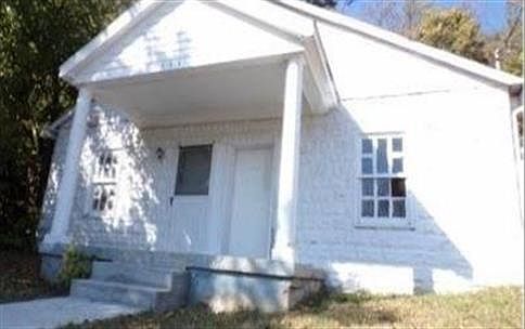 1st image of 300 Murrell St