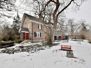 704 Dow Ave, Geneva, IL 60134