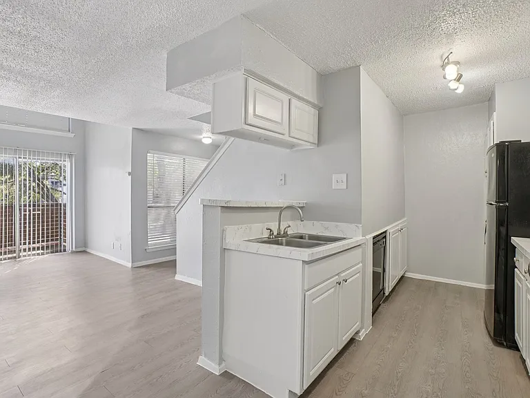 Don't Miss Out Biltmore Homes Leasing Fast — Photo 108
