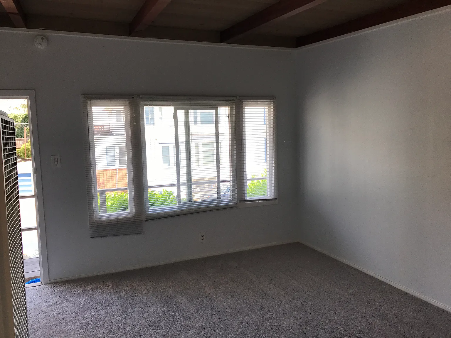 Studio, 350 sqft, $2,399 — Photo 3