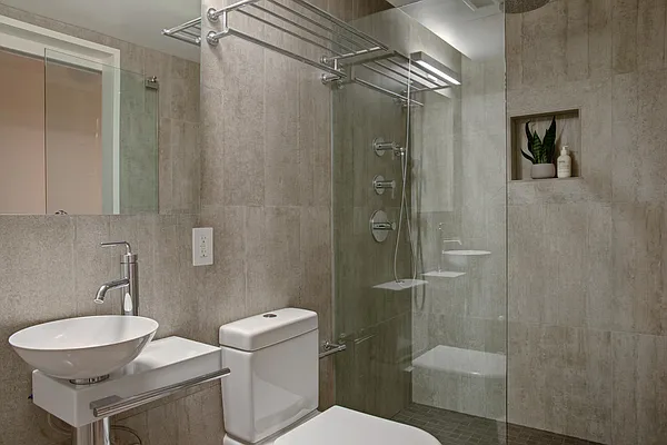 Sold by Compass | media 21