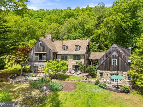 4392 Carrington Rd, Markham, VA 22643