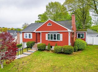 41 Oak St, Wakefield, MA 01880