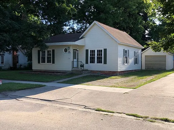 140 Alexander St, Caro, MI 48723