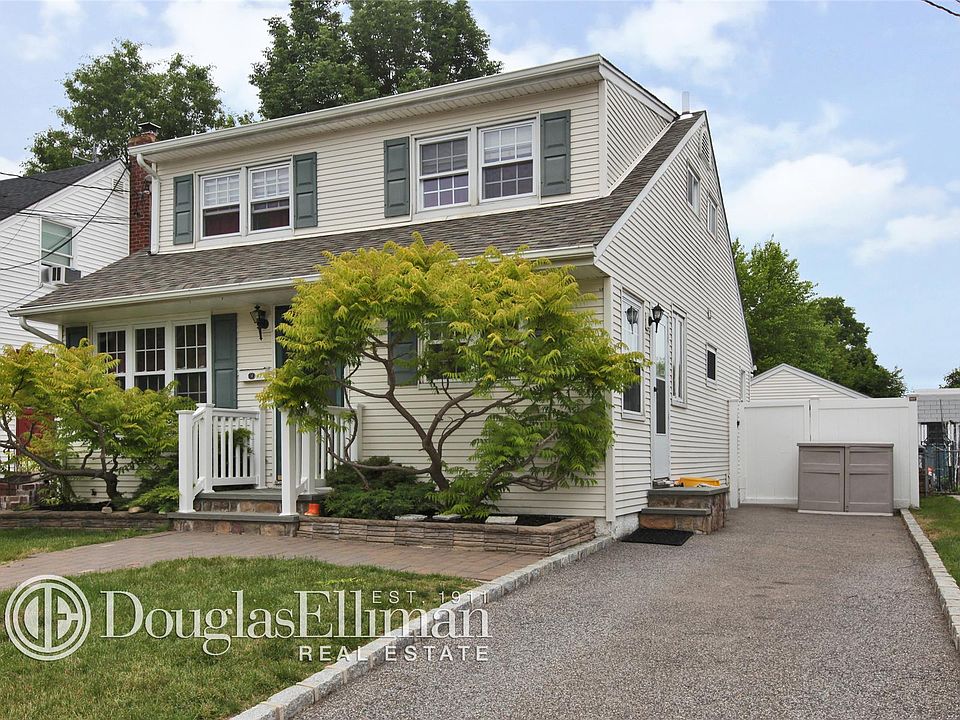 1st image of 33 Ronald Ave