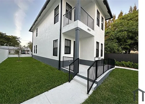 10570 SW 177th St — Photo 34