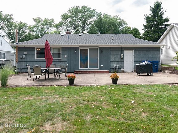 2nd image of 233 N Knollwood Dr