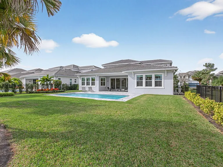 9249 Crestview Circle Palm — Photo 31