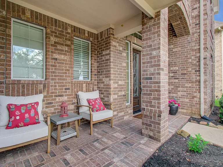 21331 Parham Cir — Photo 6