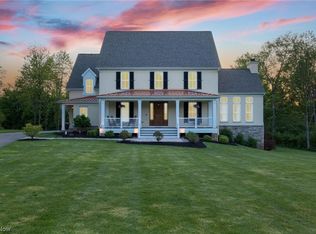 15500 Fedeli Ln, Novelty, OH 44072