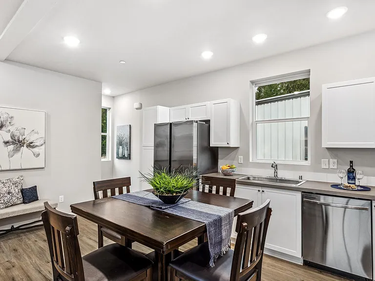 Broadmoor Commons Townhomes — Photo 21