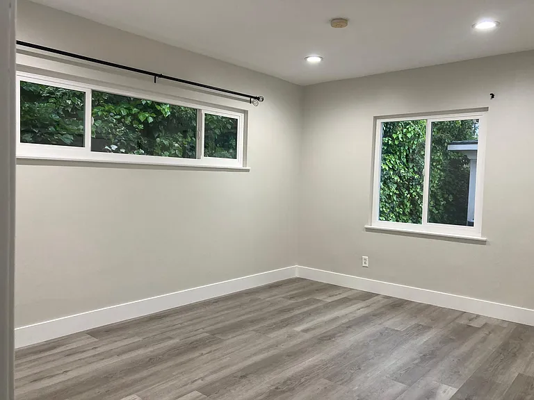 3362 Angelus Ave — Photo 2