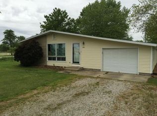 206 S Ewing St, Altamont, IL 62411