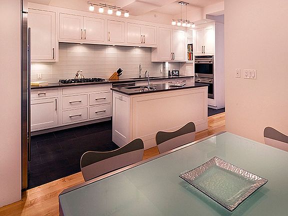 4th image of 158 W 23rd St #3RDFLOOR