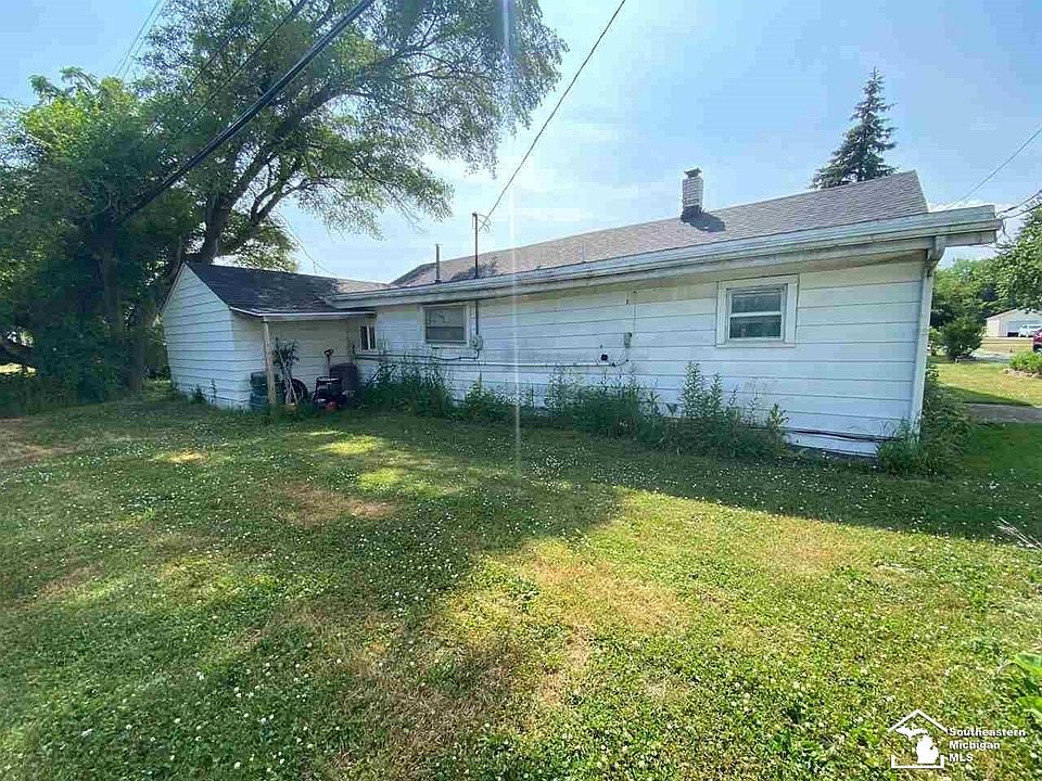 2nd image of 533 Rambow Dr