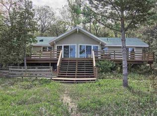 8495 N Gills Pier Rd, Northport, MI 49670