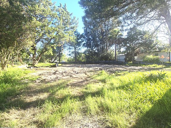 2nd image of 7139 Wilcox Dr