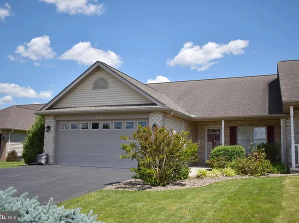 176 Lantern Ln, Chambersburg, PA 17201