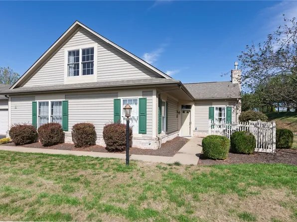 1153 Cobblestone Ln, Valencia, PA 16059