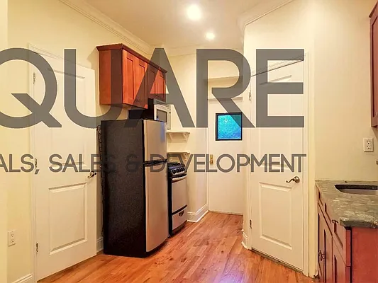 Rented by Big Square Realty LLC | media 16