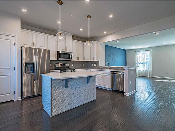 5th image of 2293 Cook Dr