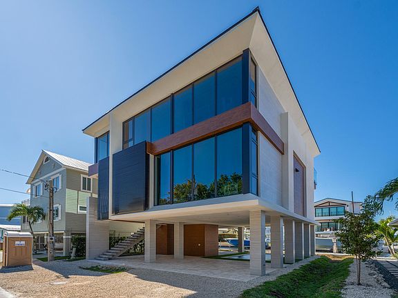 2nd image of 108 Coral Way