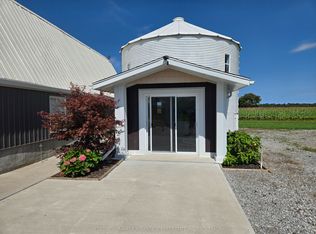 8731 Ridge Rd, Niagara Falls, ON L3B5N7