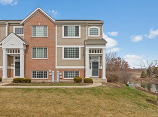 8956 Disbrow St, Huntley, IL 60142