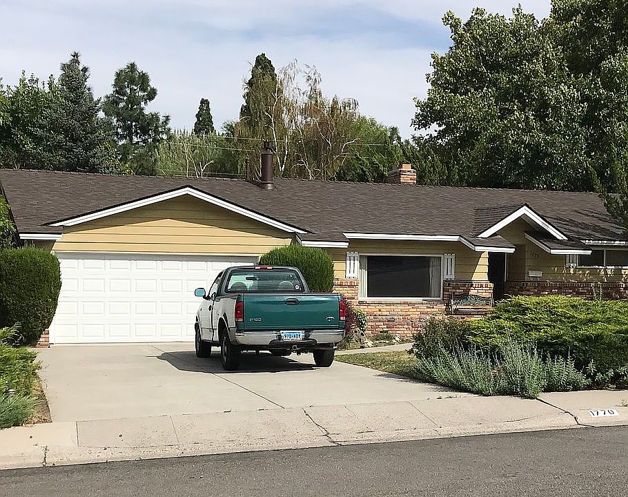 2nd image of 1770 Somerset Pl