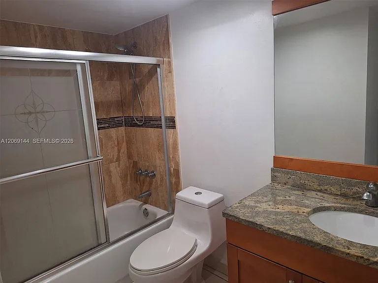 17600 NW 68th Ave #B4009 — Photo 7