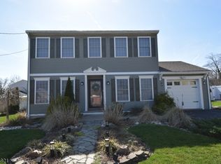 59 S Weiss St, Manville, NJ 08835