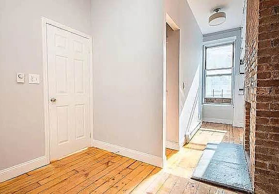 4th image of 13 Saint Marks Pl APT 10F