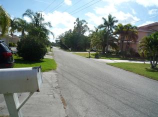 1505 Ridgewood Ln, Sarasota, FL 34231