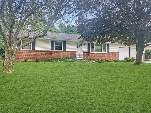 3rd image of 1087 Cooper Dr